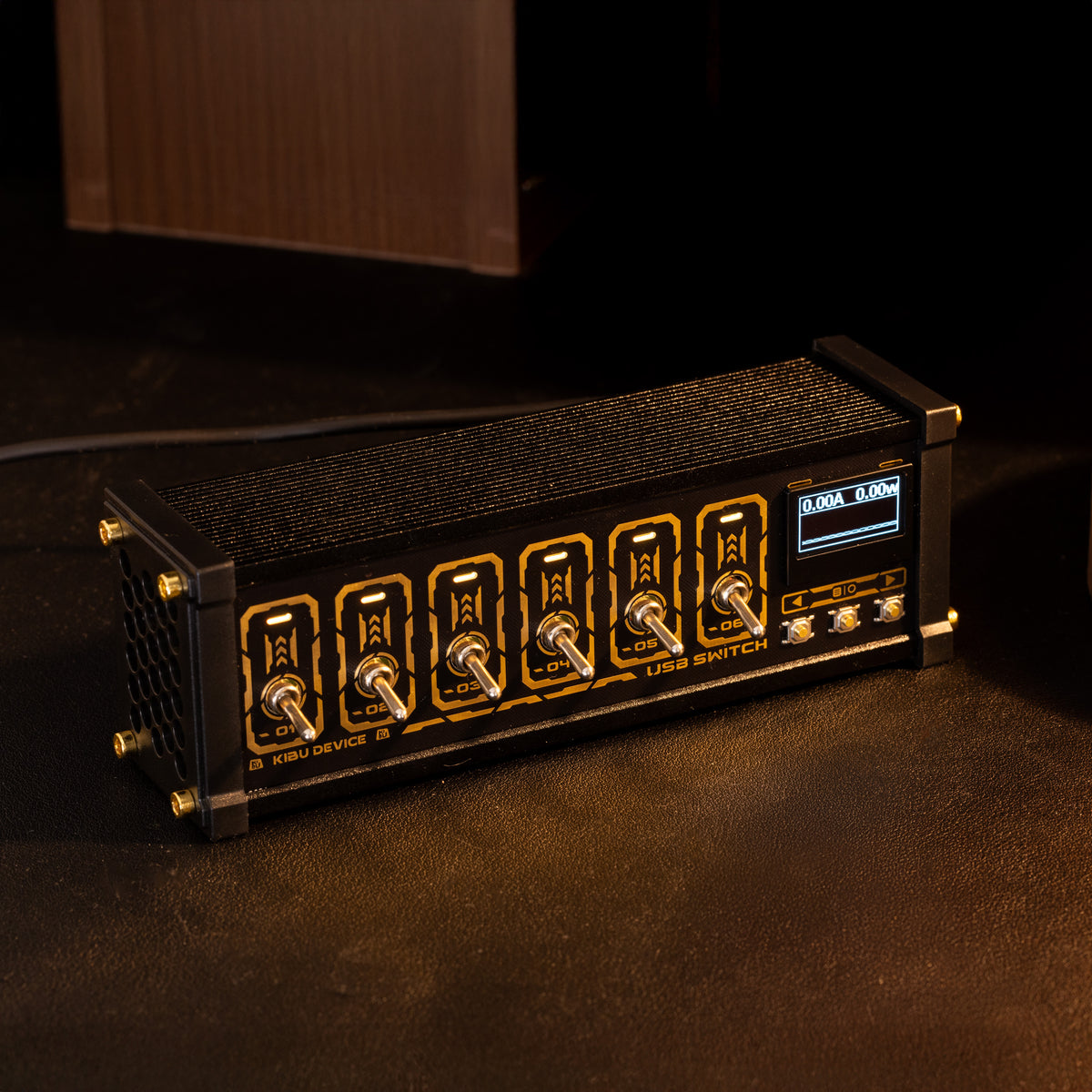 Eleks NK4 Gen 2 Power Console and USB Hub – KeebMonkey